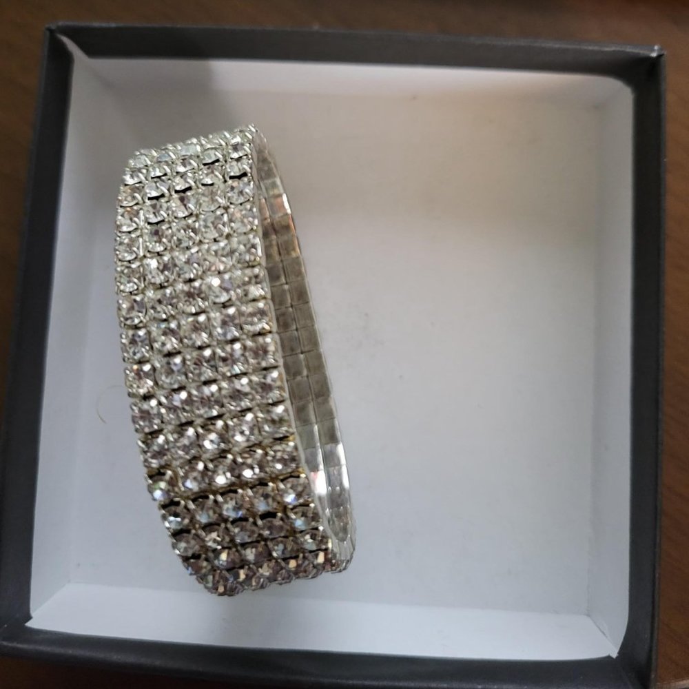 New Rhinestone bracelet
